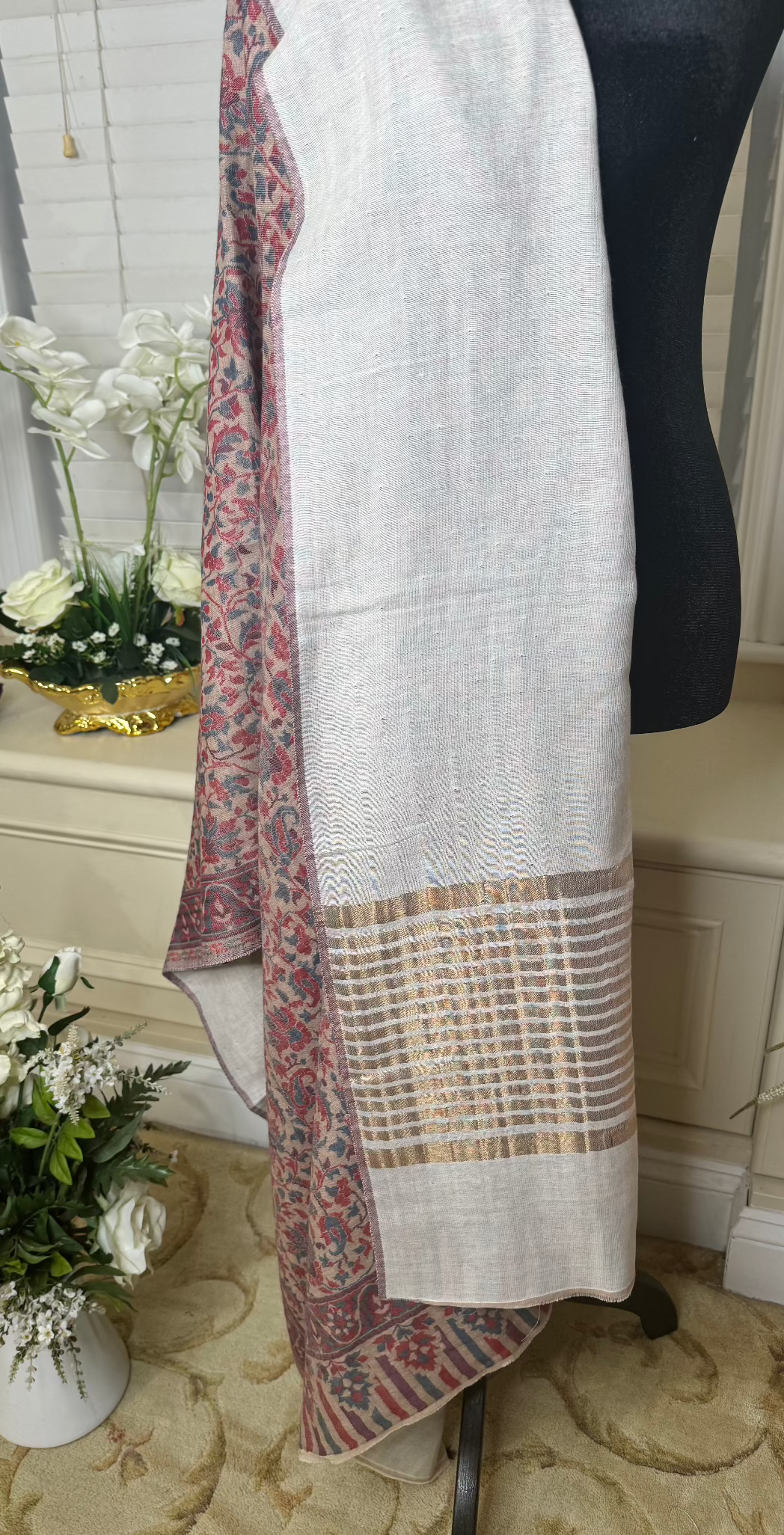 Kani Reversible Zari Border Shawl