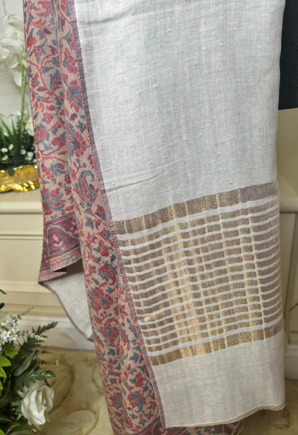 Kani Reversible Zari Border Shawl