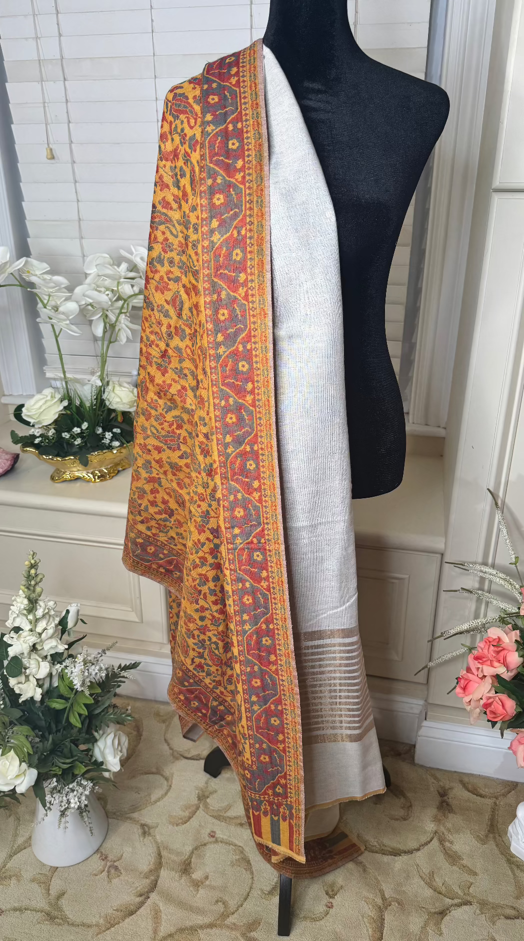 Kani Reversible Zari Border Shawl