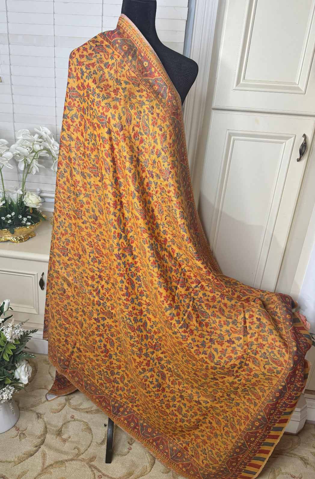 Kani Reversible Zari Border Shawl