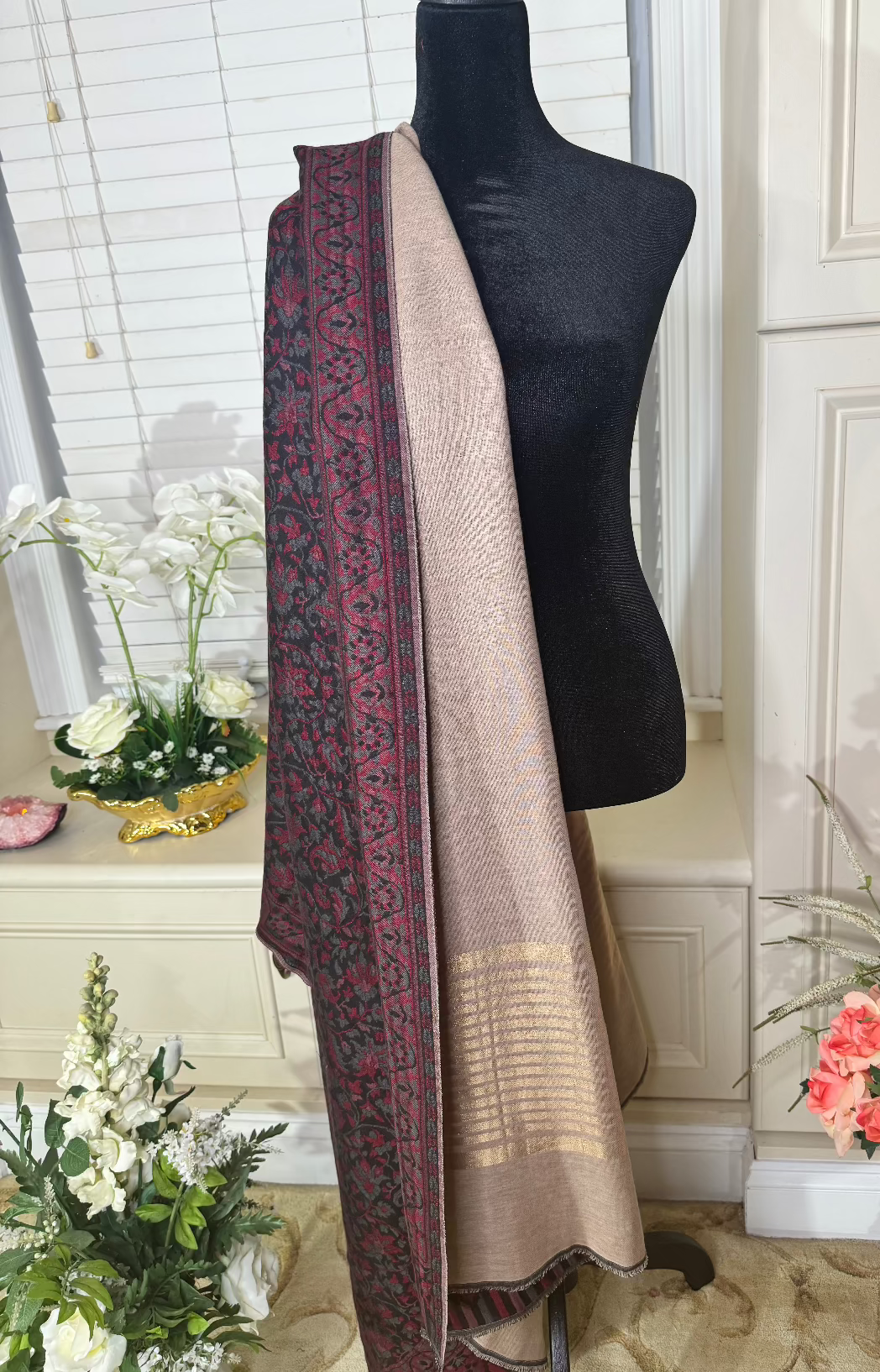 Kani Reversible Zari Border Shawl